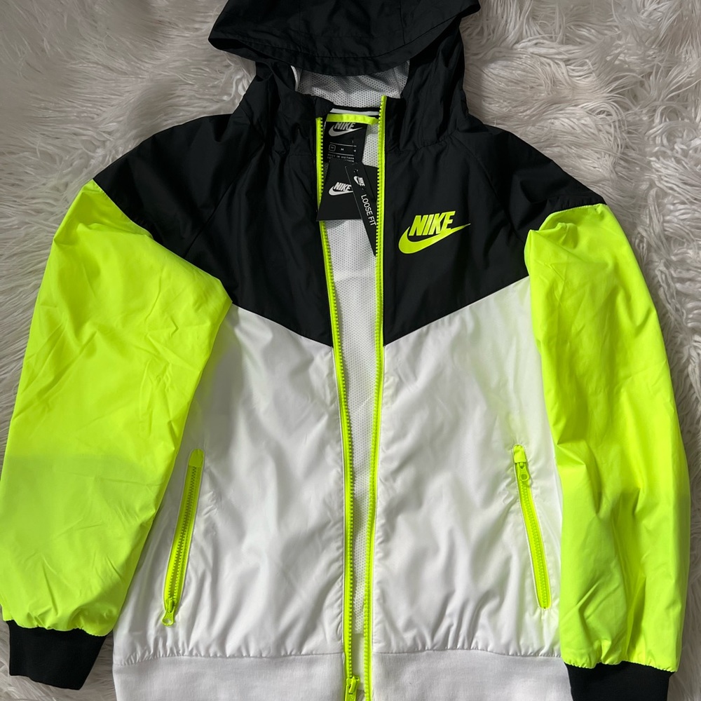 Boys/girls (unisex) windbreaker jacket size medium